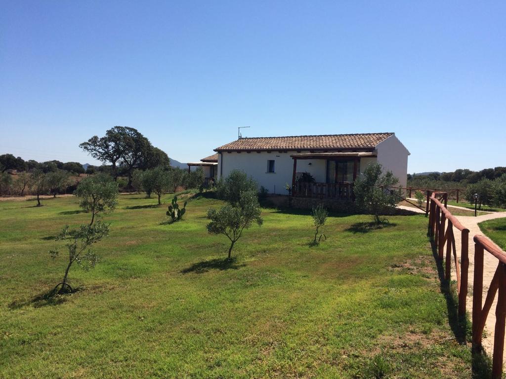 Agriturismo Mieleamaro Villa Olbia Kültér fotó
