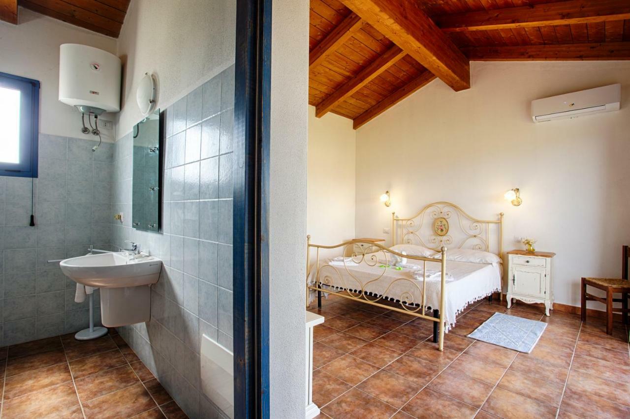 Agriturismo Mieleamaro Villa Olbia Kültér fotó