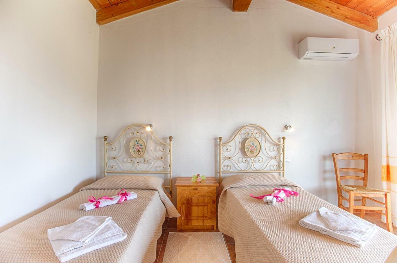 Agriturismo Mieleamaro Villa Olbia Kültér fotó